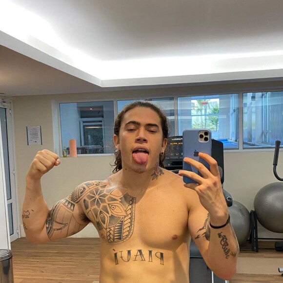 Whindersson Nunes teria trocado mensagens com influenciadora após término com Maria Lina Deggan