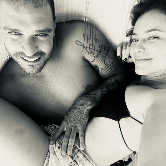 Namorado de Paolla Oliveira, Diogo Nogueira entrega que o casal adora ficar agarradinho