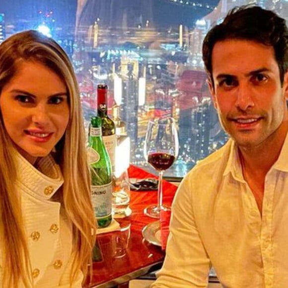 Bárbara Evans conta para o marido que está grávida: 'Surpresa'