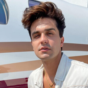 Luan Santana anuncia namoro em encontro com fãs, em 5 de setembro de 2021