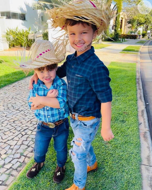 Matheus Aleixo e Paula Aires são pais de Davi, de 6 anos, e João Pedro, de 2