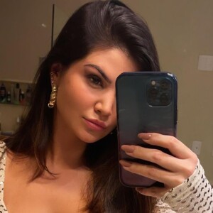 Mulher de Matheus Aleixo, Paula Aires ganhou carro Porsche de R$ 500 mil do marido