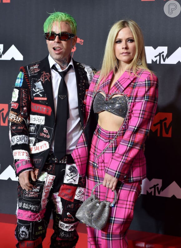 Avril Lavigne e o namorado, Mod Sun, marcaram presença no VMA 2021