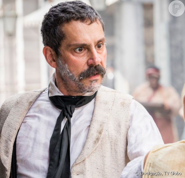 'Nos Tempos do Imperador': Tonico (Alexandre Nero) vai rejeitar o pedido de casamento de Pilar (Gabriela Medvedovski) para prejudicar a irmã da médica, Dolores (Daphne Bozaski)