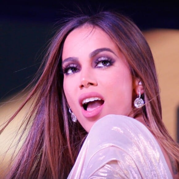 Anitta revelou que decidiu 'dar um tempo' da internet