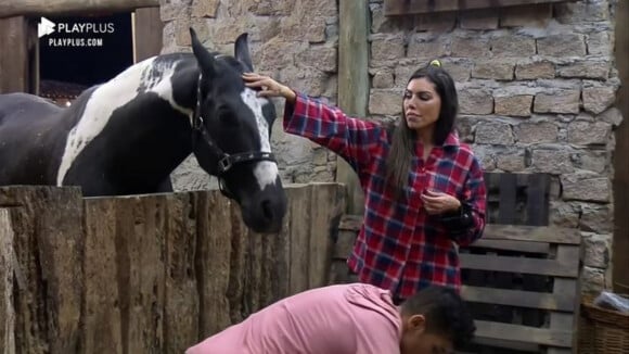 'A Fazenda 13': MC Gui faz barraco com Liziane Gutierrez em tarefa com animais. 'Ignorante'