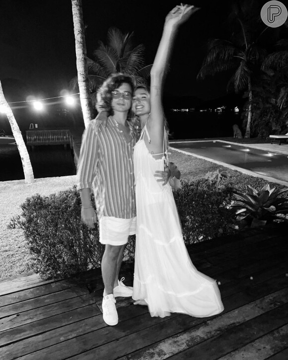 Sasha Meneghel e João Figueiredo se casaram em Angra dos Reis, no Rio de Janeiro, no dia 22 de maio de 2021