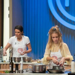 Isabella Scherer, do 'Masterchef Brasil', é fã de lenços em penteados