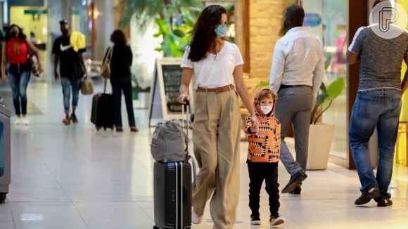 Veja o aerolook de Sophie Charlotte e seu filho, Otto, de 4 anos