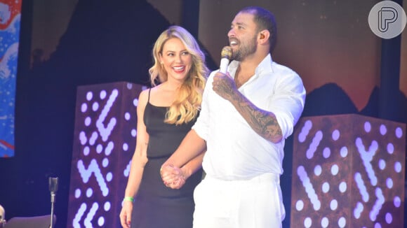 Paolla Oliveira e Diogo Nogueira começaram a namorar em julho