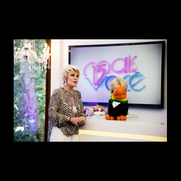 Ana Maria Braga ficará uma semana de licença médica após sofrer queda no piso escorregadio da cozinha de sua casa