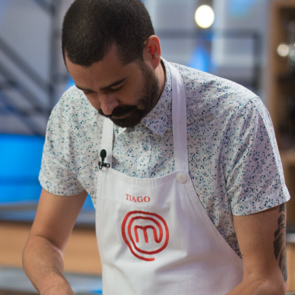 Quem ainda está no 'MasterChef 2021'? Tiago, brasiliense de 36 anos que adora cozinhar frutos do mar, continua na reta final do programa