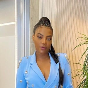 Ludmilla disse que tentou 'driblar' o racismo que sofreu no começo da carreira com plásticas