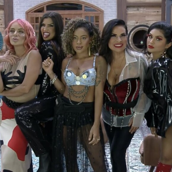 Mãe de Mileide Mihaile afirmou orgulho por sua participação em 'A Fazenda 13': 'Grande felicidade neste momento ver o Brasil abraçar a Mileide'