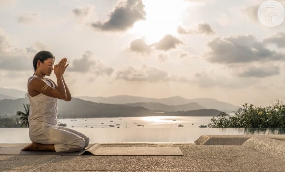 A Kundalini Yoga visa atingir a consciência dos nossos desejos e o praticante adquire conhecimento dos chakras corporais em workshops