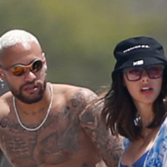 Neymar e Bruna Biancardi estão juntos? Influenciadora passou temporada na casa do atleta entre outubro e novembro, e contou aos seguidores que voltou esta semana