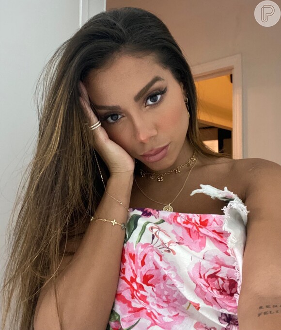 Anitta classificou como 'fofoca' a notícia de que vive um affair com Alexandre Negrão, ex-marido de Marina Ruy Barbosa