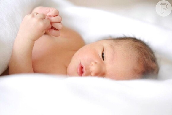 Lara, filha de Junior Lima e Mônica Benini, nasceu no dia 10 de outubro de 2021