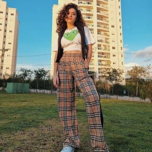 Ícone fashion, Maisa Silva aposta em peças que estão em alta