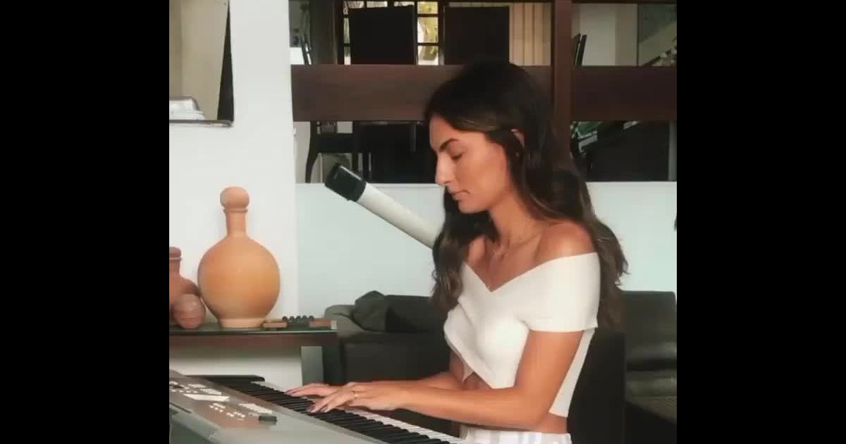 Roberta Franco mostra ainda talento para a música Purepeople