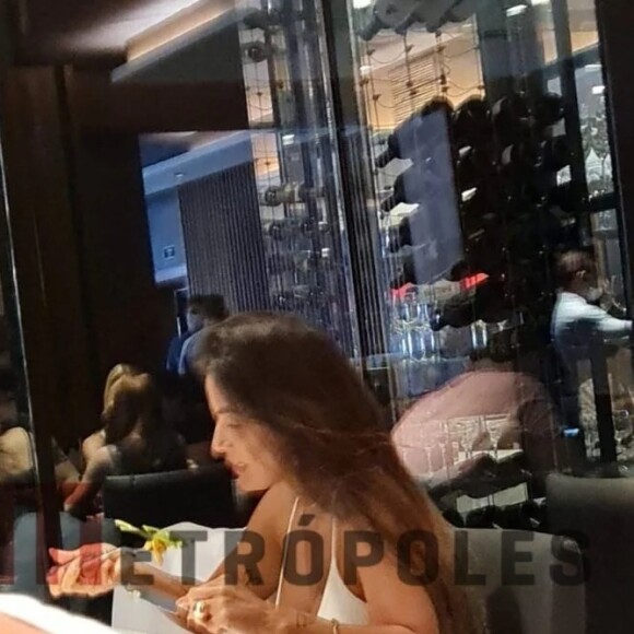 Thiaguinho e Carol Peixinho jantaram em uma churrascaria de luxo em São Paulo