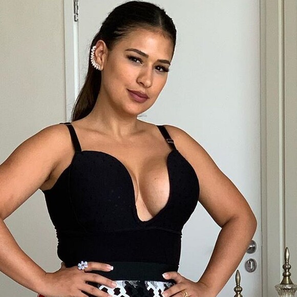 Além da cirurgia estética, Simone também se recuperou de um parto, logo, foram dois períodos longos sem poder praticar sexo com o marido