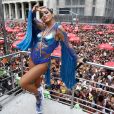 Anitta leiloou experiência no Carnaval por US$ 110 mil em evento beneficente