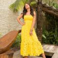Vestido longo amarelo: Andressa Suita usou vestido de lástex no busto