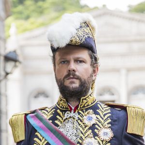 Novela 'Nos Tempos do Imperador': os homens de D.Pedro II (Selton Mello) entram em confronto comSolano López (Roberto Birindelli)