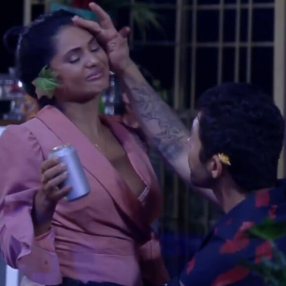 Mileide Mihaile desabafou com Rico após ser acusada por Solange Gomes de ser sustentada por Safadão