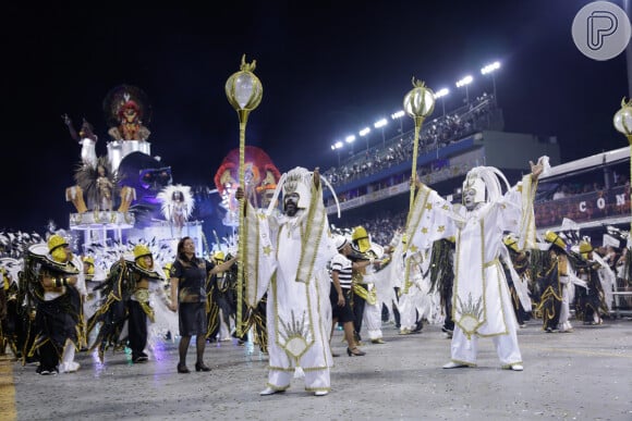 Carnaval 2022 no Rio: Otimistas, organizadores do evento não pensam em cancelar o evento em dezembro, uma vez que ainda não se sabe como Brasil irá reagir à variante ômicron da Covid