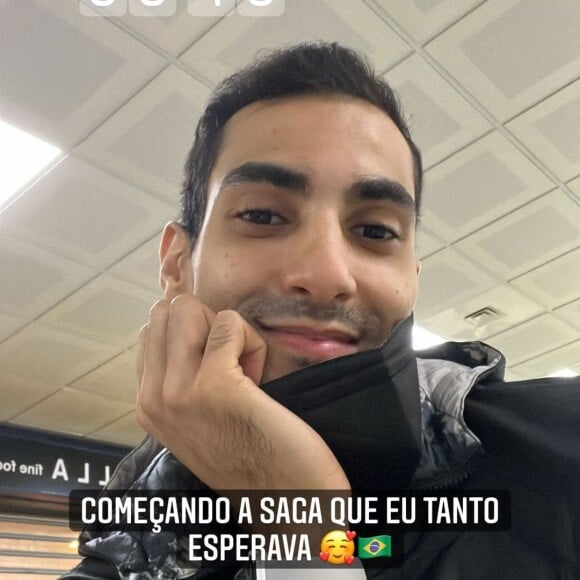 'BBB 22': Douglas Souza chegou a postar foto no aeroporto e disse que estava começando uma nova saga, uma pela qual esperou bastante