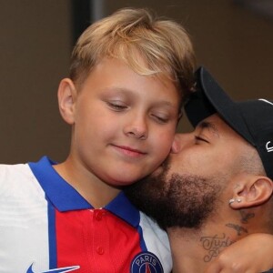 Recentemente, Neymar revelou que gostaria de ter mais tempo com o filho, Davi Lucca
