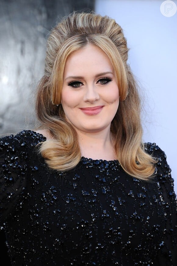 Segundo o tablóide 'Daily Mail', Adele teria sido convidada para fazer um show na festa de aniversário de 50 anos de Michelle Obama