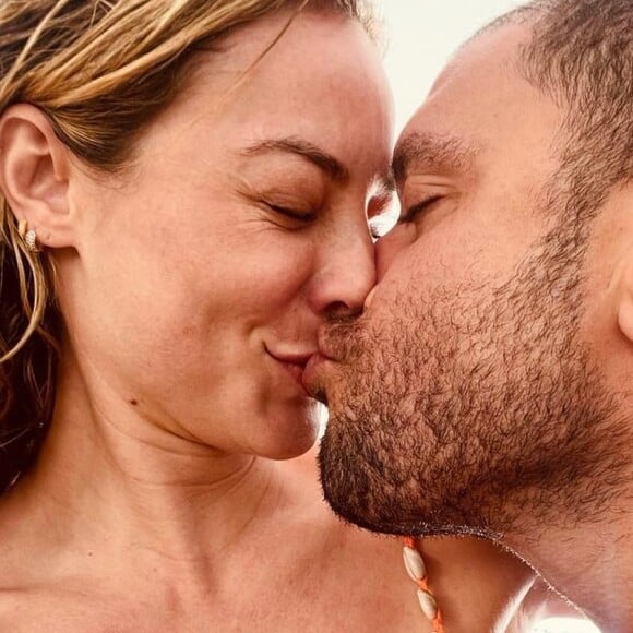 Paolla Oliveira e Diogo Nogueira: beijão fez sucesso nas redes sociais