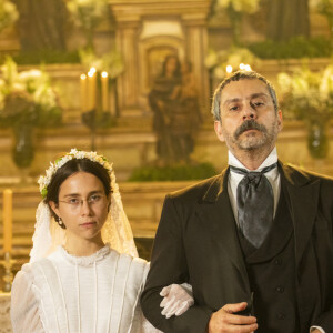 Novela 'Nos Tempos do Imperador': Dolores (Daphne Bozaski) e Nélio (João Pedro Zappa) devem se reencontrar antes do fim da trama