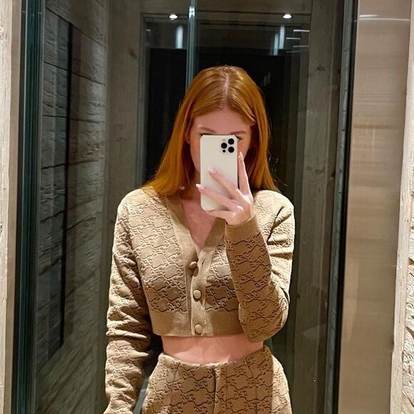 Marina Ruy Barbosa aprendeu a fumar com cigarro sem nicotina para a série 'Rio Connection'