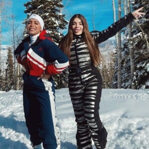 Anitta posou com Gkay em Aspen, no Colorado, durante férias