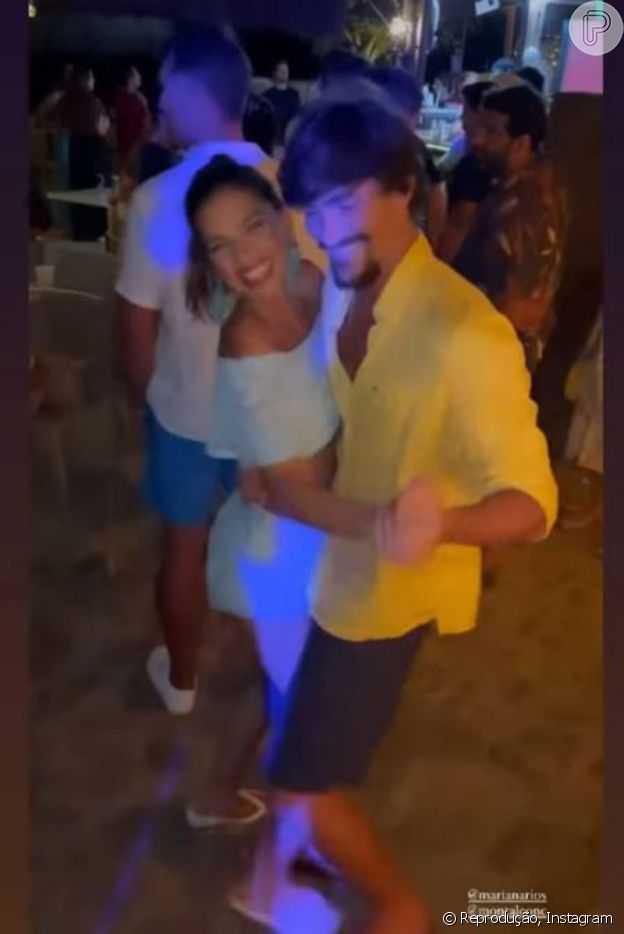 Mariana Rios e Bruno Montaleone curtiram festa com música ao vivo e dançaram