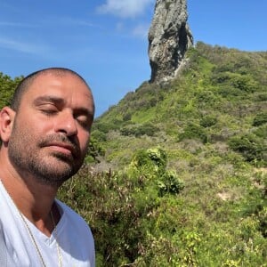 Diogo Nogueira publicou fotos da viagem nas redes sociais