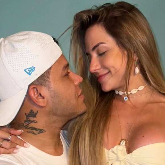 Gabi Martins celebrou um ano de namoro com Tierry