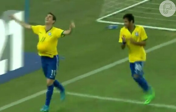 Muito mais que os 5 gols marcados pela Seleção Brasileira, o que chamou a atenção dos telespectadores foi a falha de Galvão Bueno, que esqueceu de narrar o primeiro gol feito por Oscar aos 9 minutos do primeiro tempo