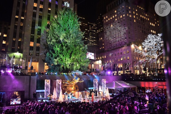 Cerimônia inaugurou a árvore de Natal do Rockefeller, em Nova York, nos Estados Unidos