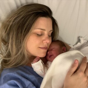 Daiana Garbin acha que a filha, Lua, pegou Covid