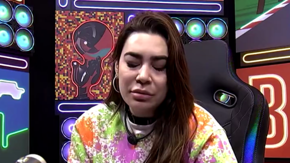 'BBB 22': desistiu de desistir? Naiara Azevedo pede perdão e diz que quer se encontrar