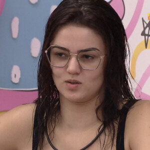 'BBB 22': Eslovênia estava na sala de estar com Vinícius quando viu o emoji de cobra e questionou quem teria enviado