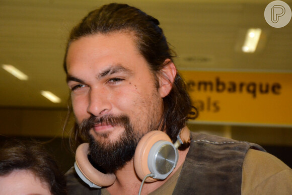Ator de 'Game of Thrones', Jason Momoa, desembarca no Brasil, nesta quinta-feira, 4 de dezembro