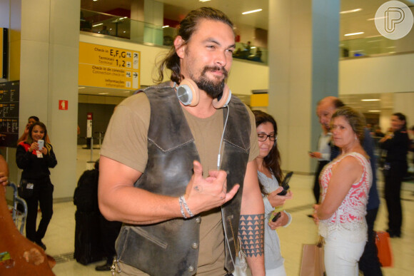 Ator de 'Game of Thrones', Jason Momoa, desembarca no Brasil, nesta quinta-feira, 4 de dezembro