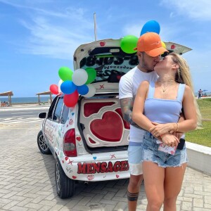 Tierry e Gabi Martins separados: cantor chegou a dar unfollow na ex após ela comparecer à festa de Lucas Guimarães