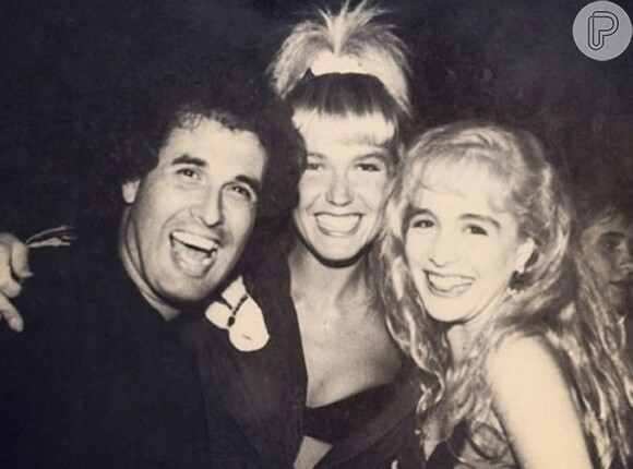 Sérgio Mallandro com Xuxa e Angélica em foto dos anos 80